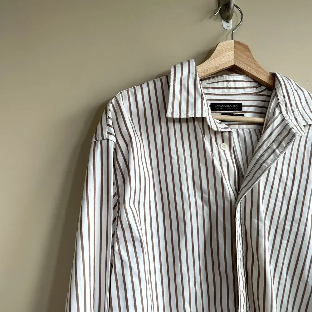 Banana Republic organic cotton blend standard fit white striped shirt men's L